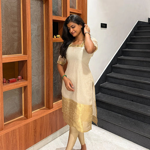 Selvi Kurti - view 3